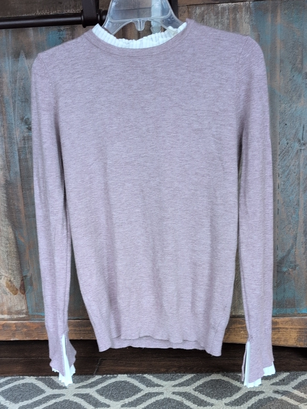 Vila Milano Mauve Purple Sweater White Pleated Neckline Cuffs - Women's Medium